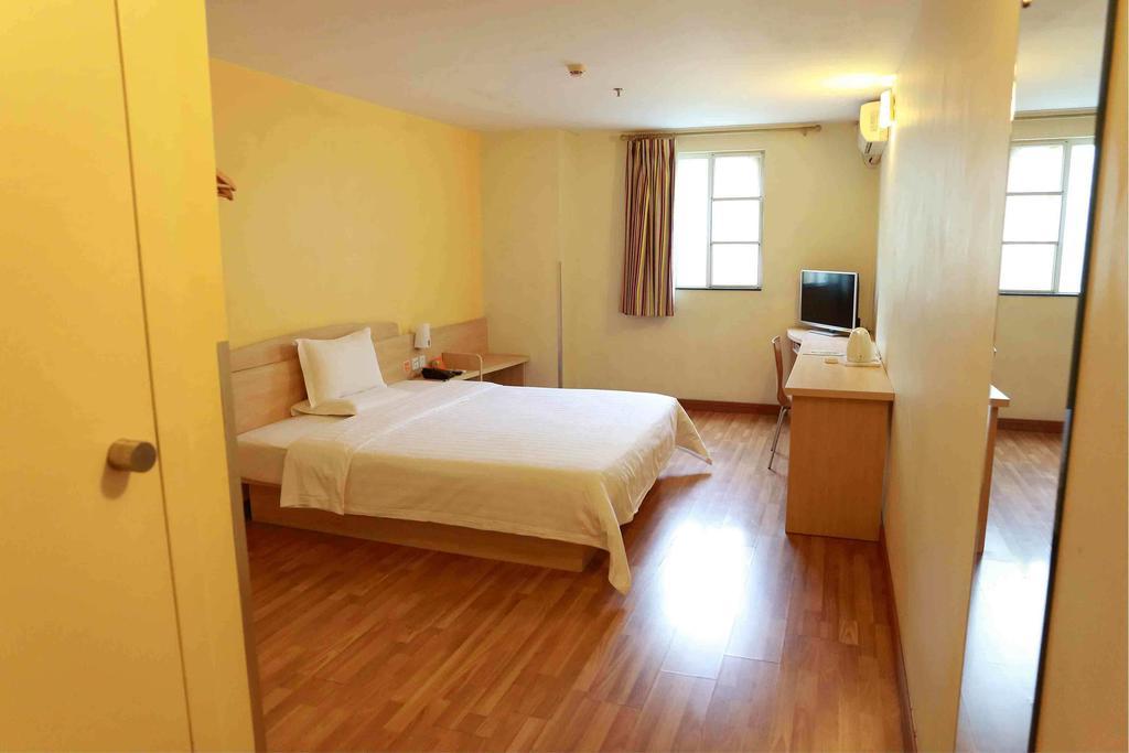 7Days Inn Foshan Dongfang Square Walmart Стая снимка