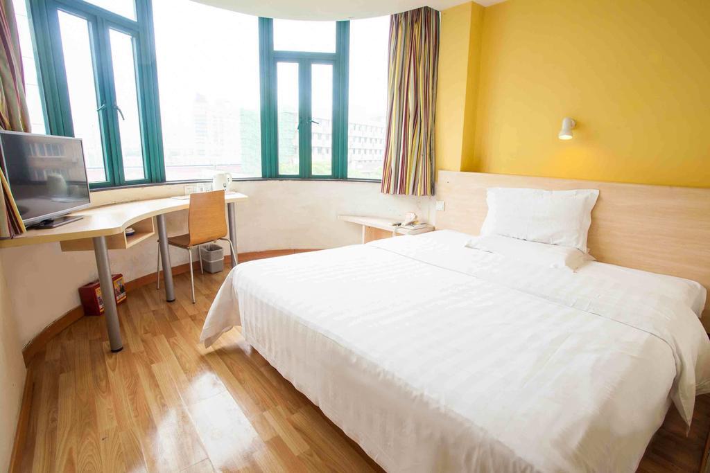 7Days Inn Foshan Dongfang Square Walmart Стая снимка